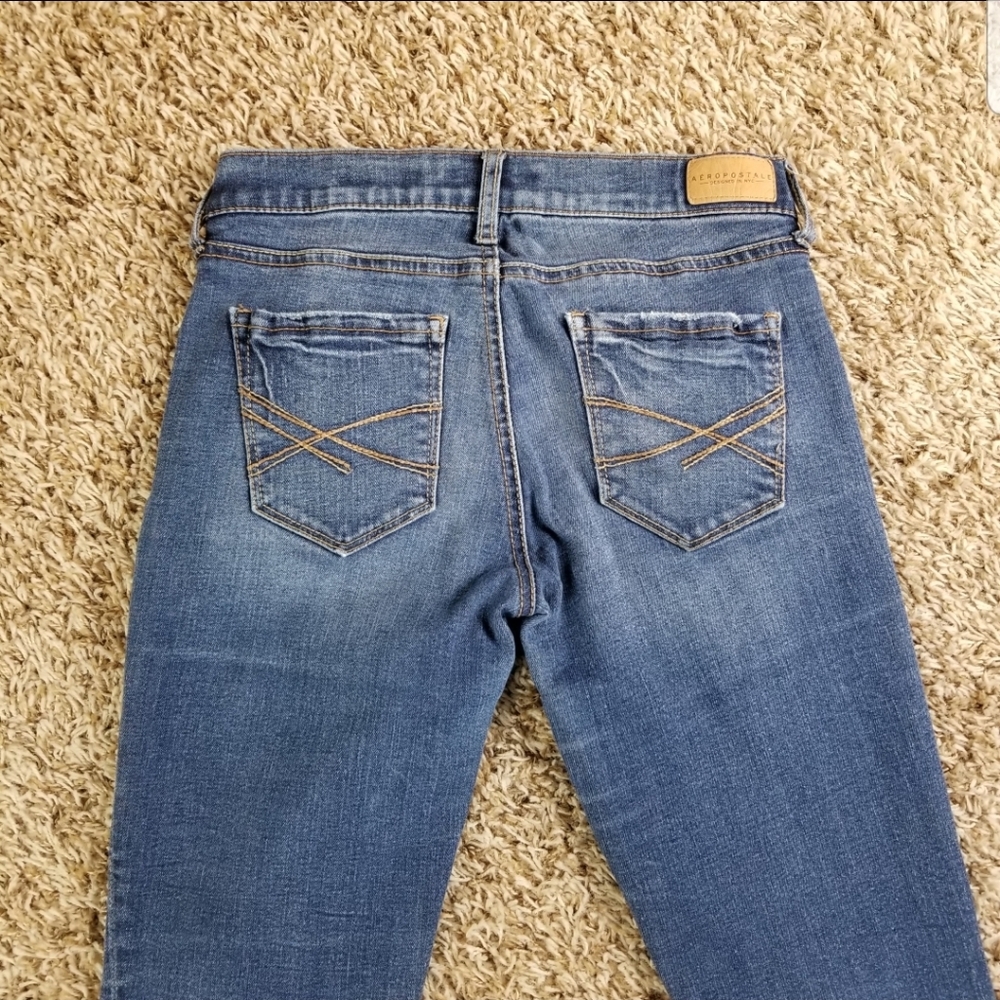 Aeropostale| Lighty distressed skinny jeans 0 - Picture 2 of 8